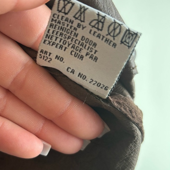 Brown Plunge Bell Sleeve Suede Blouse by São Paulo - Picture 5 of 8